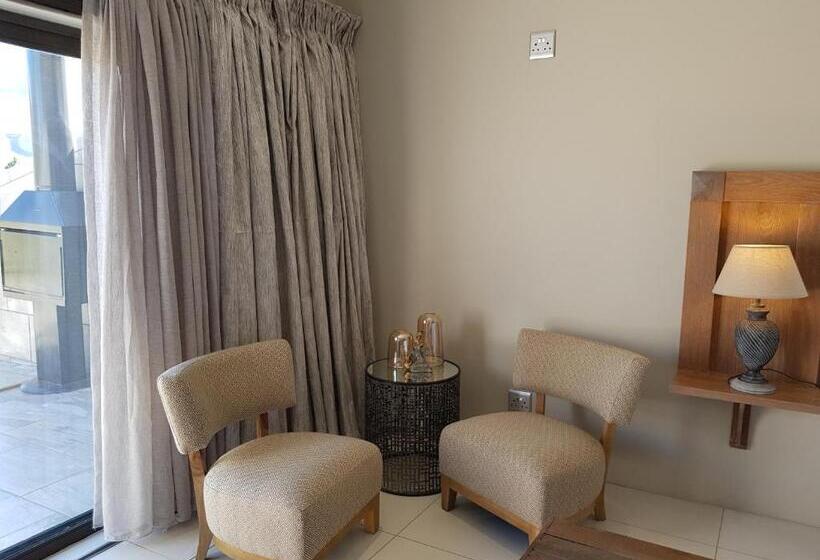 مبيت وإفطار Willow Manor