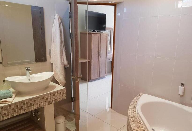 مبيت وإفطار Willow Manor