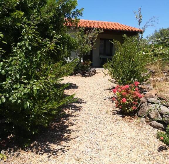 בית מלון כפרי Agriturismo Su Birde