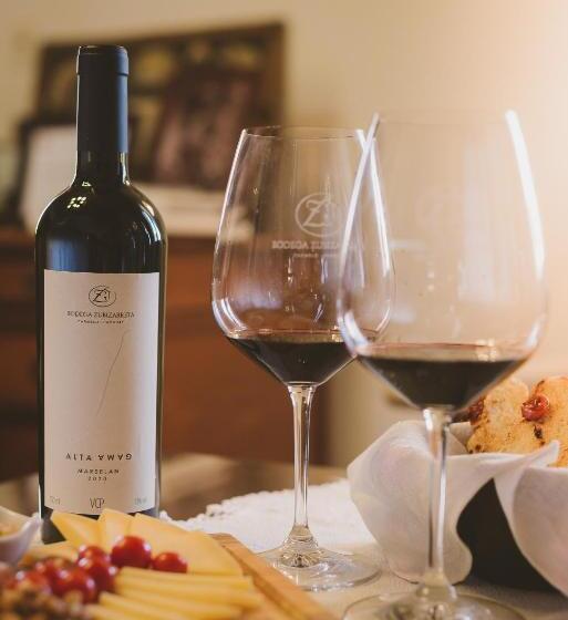 فندق Casa De Aitona Bodega Zubizarreta