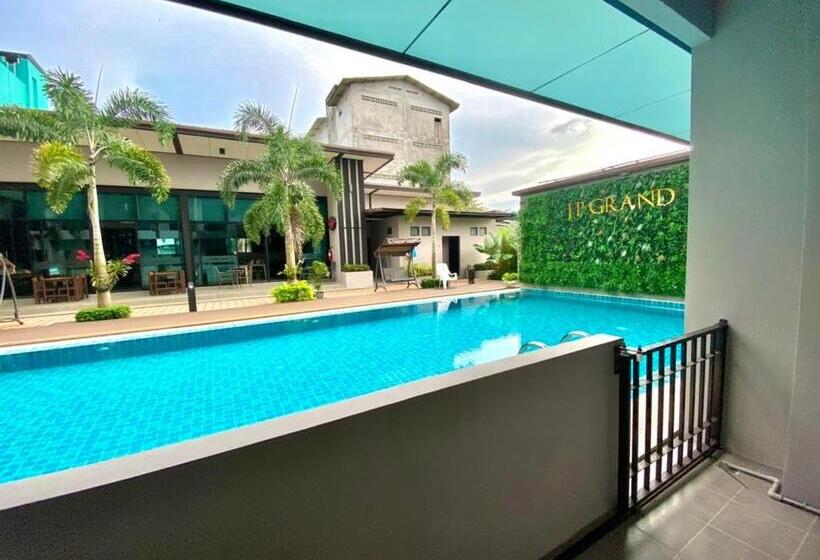 Отель J.p.grand