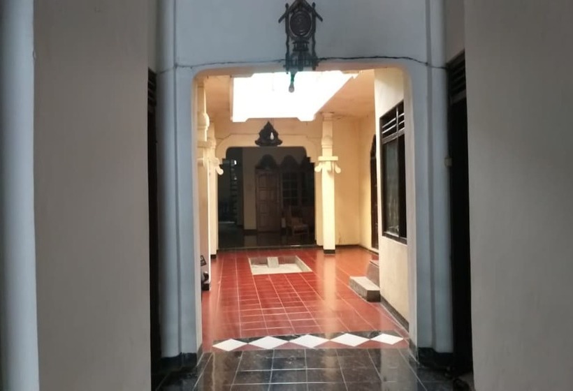 호텔 Oyo 1782 Lotus Residence