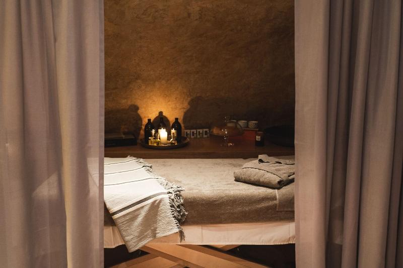 Paragon 700 Boutique Hotel & Spa