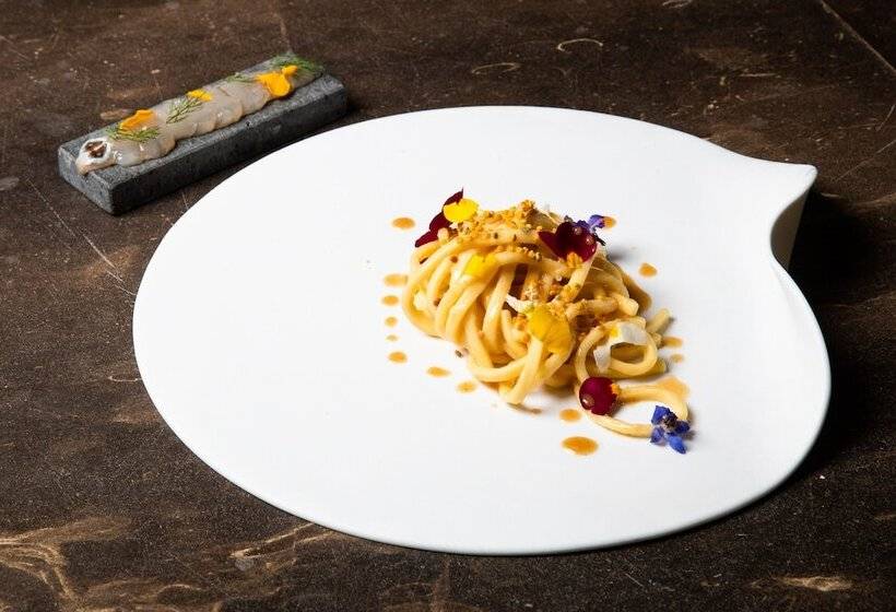 Paragon 700 Boutique Hotel & Spa