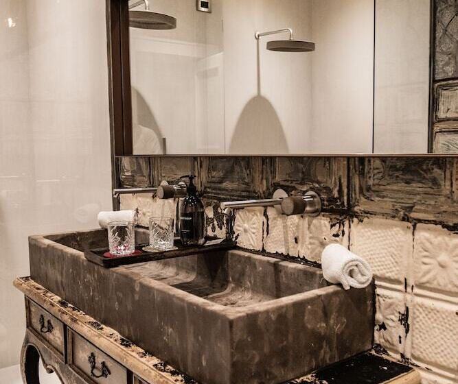 Paragon 700 Boutique Hotel & Spa