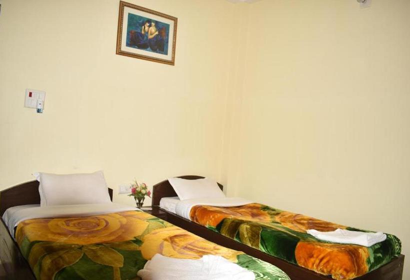 בית מלון כפרי Sakura House