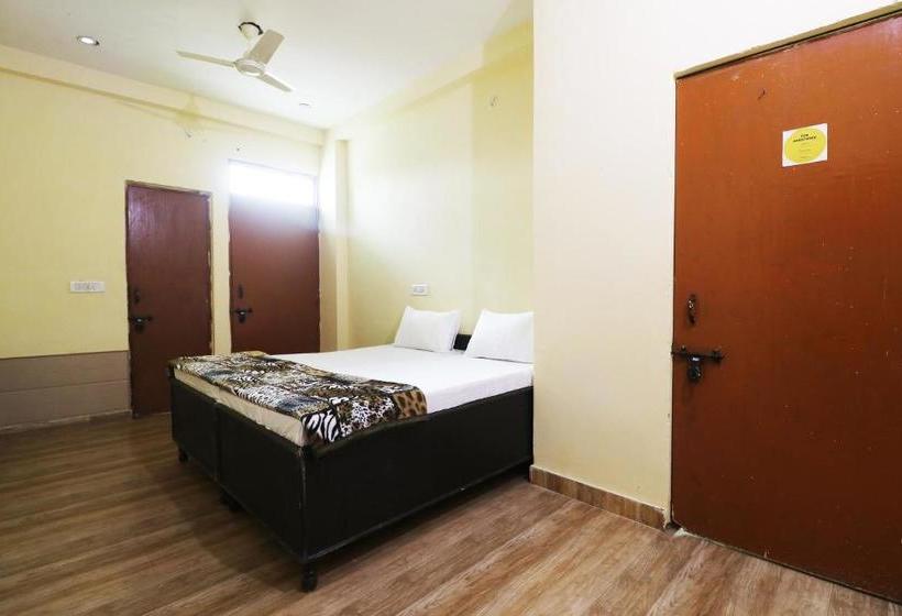 Отель Spot On 46861 Tushir House