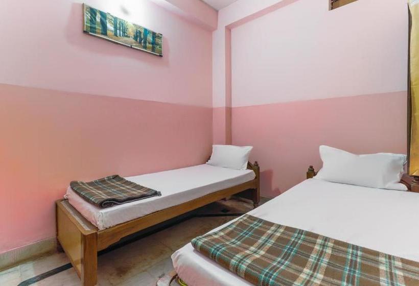 Spot On 81268 Hotel Deep