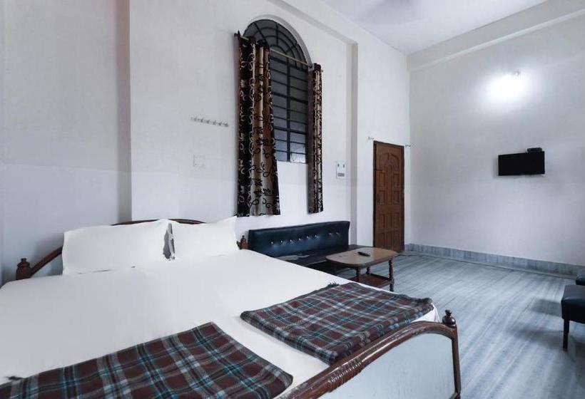 Spot On 81268 Hotel Deep