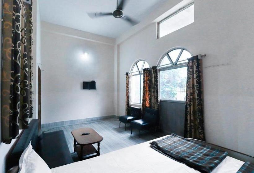 Spot On 81268 Hotel Deep