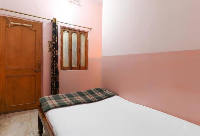 Spot On 81268 Hotel Deep