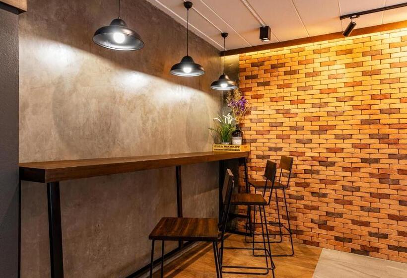 Livotel Express Hotel Ramkhamhaeng 50 Bangkok   No Parking