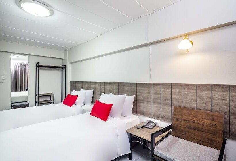 Livotel Express Hotel Ramkhamhaeng 50 Bangkok   No Parking