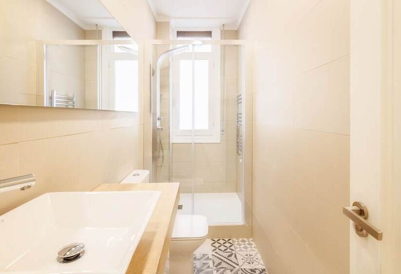 Apartamento Reformado Con Encanto By Theurbanhosts