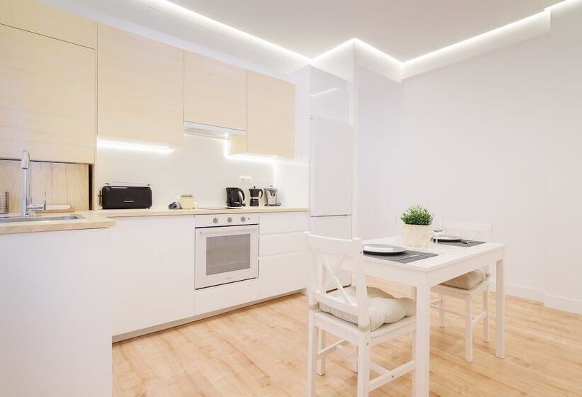 Apartamento Reformado Con Encanto By Theurbanhosts