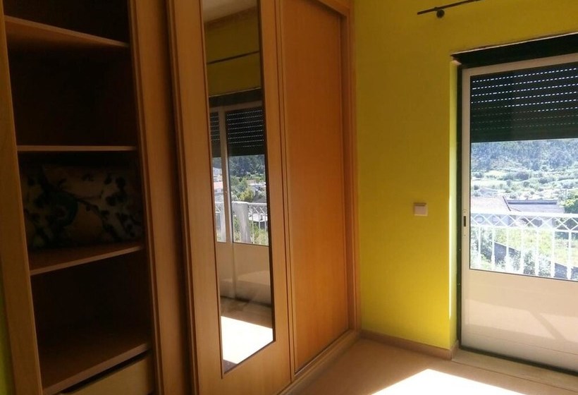 2 Bedrooms Appartement With Enclosed Garden And Wifi At Urqueira
