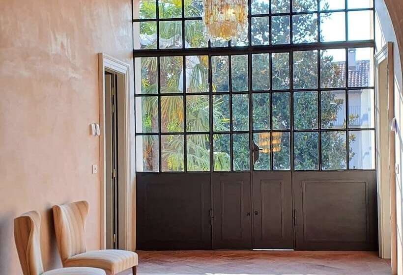 민박 Dandelion Como Suites & Park