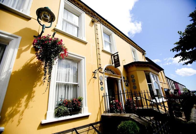 Bed and Breakfast Dufferin Coaching Inn & Hall