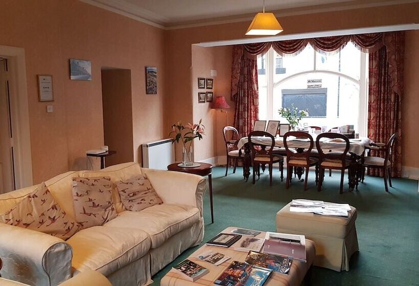 Bed and Breakfast Dufferin Coaching Inn & Hall