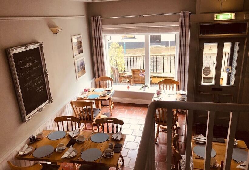 Bed and Breakfast Dufferin Coaching Inn & Hall