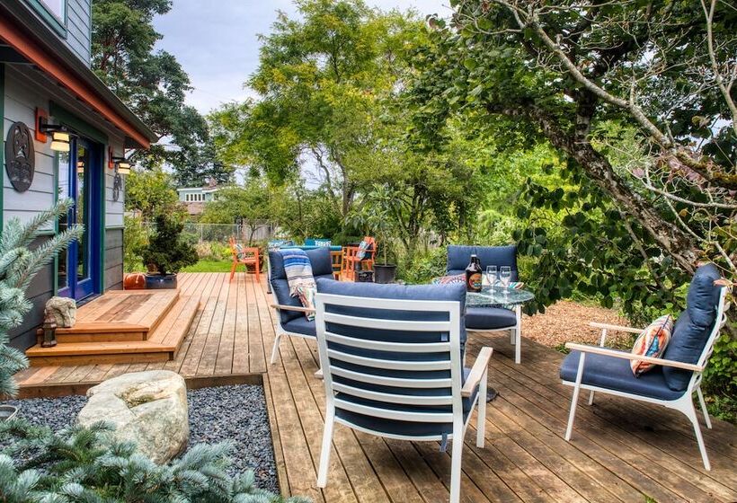 مبيت وإفطار Sehome Garden Inn