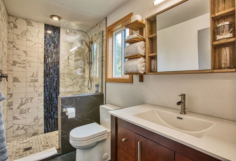 مبيت وإفطار Sehome Garden Inn