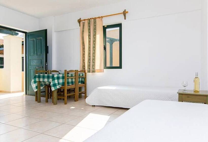 Dionysos Apartments & Studios