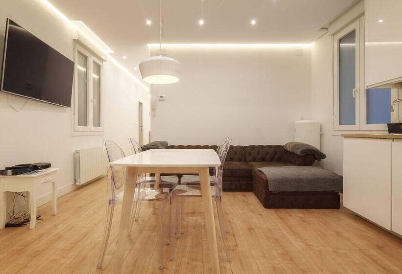 Glamour Guggenheim Pinchos By Urbanhosts