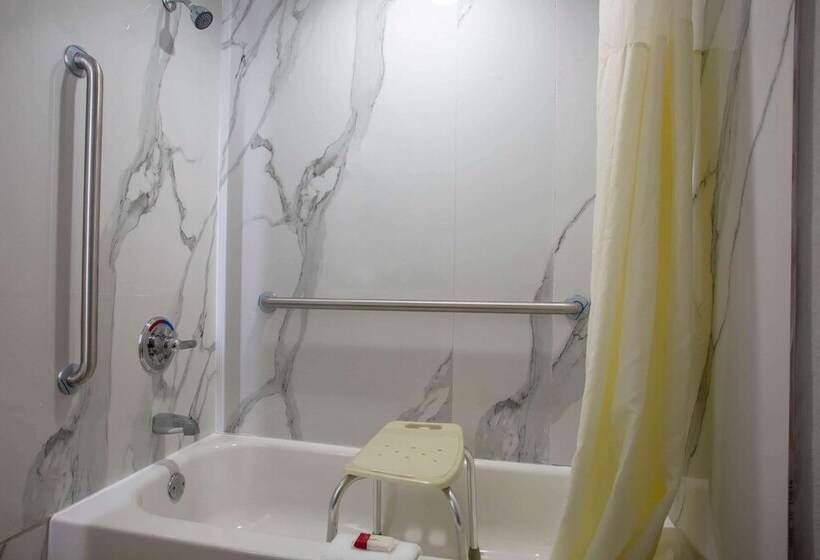 酒店 Days Inn By Wyndham Mobile I65