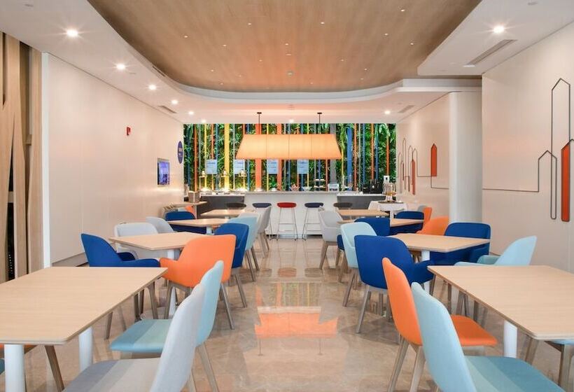 호텔 Holiday Inn Express Shanghai Hongqiao North, An Ihg