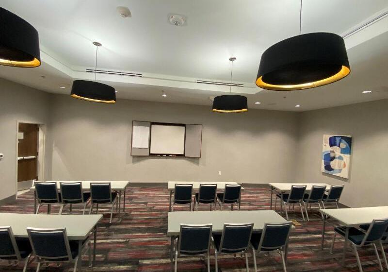 酒店 La Quinta Inn & Suites By Wyndham Lakeway