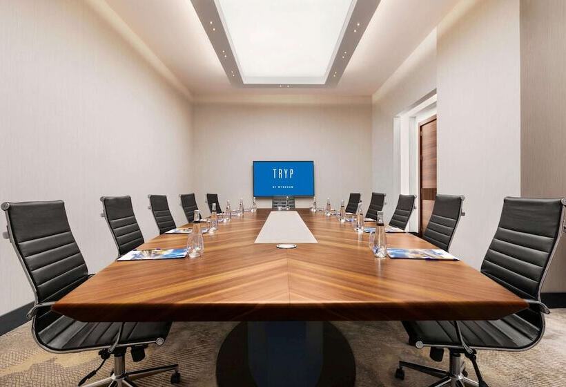 ホテル Tryp By Wyndham Istanbul Topkapi