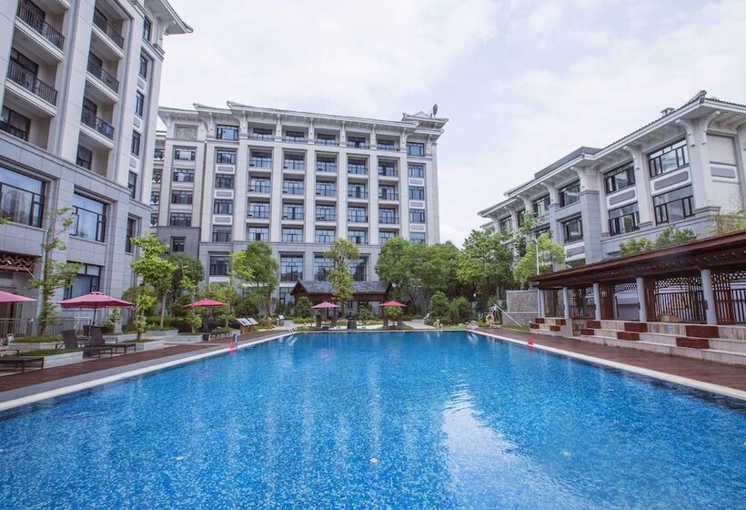 Отель Wyndham Garden Wuyishan