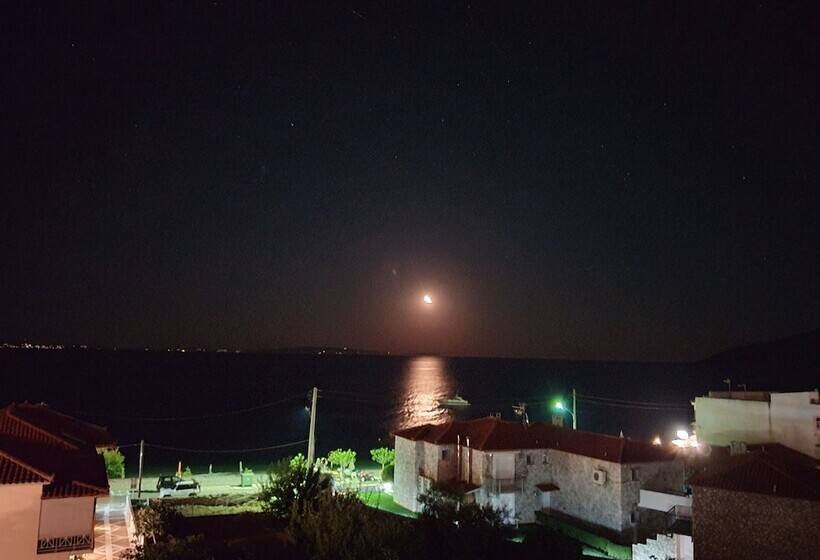 Matina Apartments Tyros