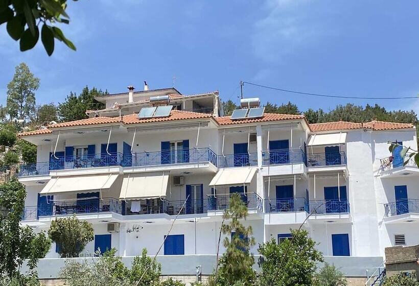 Matina Apartments Tyros