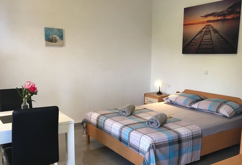 Paradise Apartments Robinson Getaway