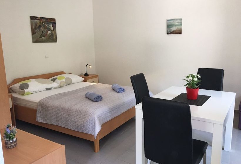 Paradise Apartments Robinson Getaway