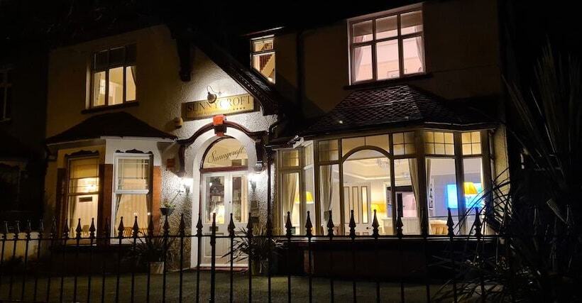 פנסיון Sunnycroft Private