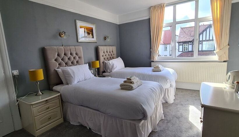 פנסיון Sunnycroft Private