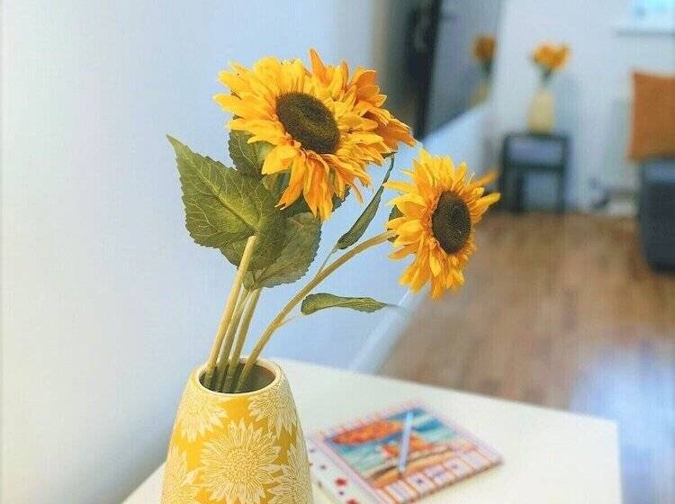 Seaside Cottage With Parking