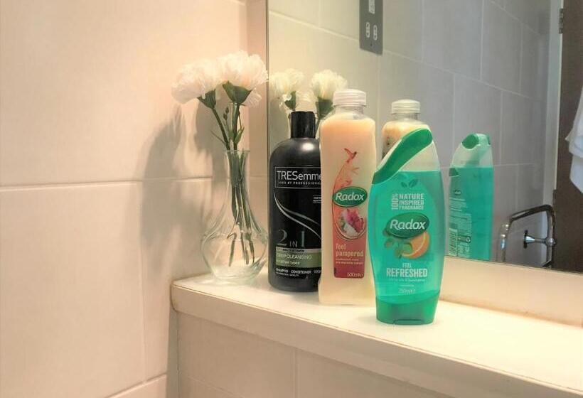 Seaside Cottage With Parking