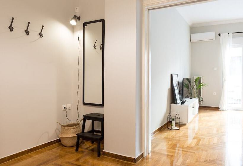 Sleek Flat In Central Syntagma By Upstreet