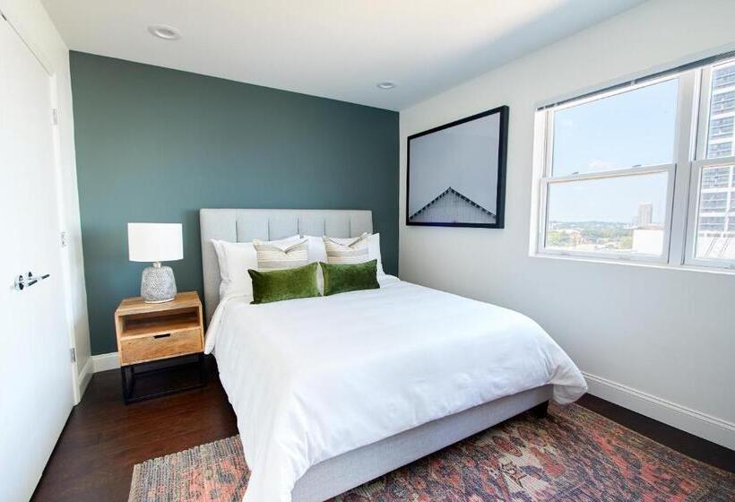 Sonder Baltimore Place