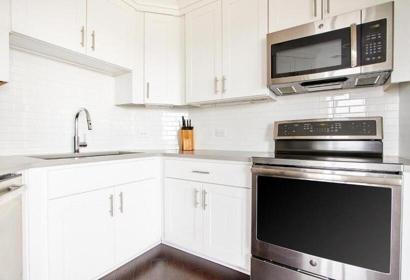 Sonder Baltimore Place