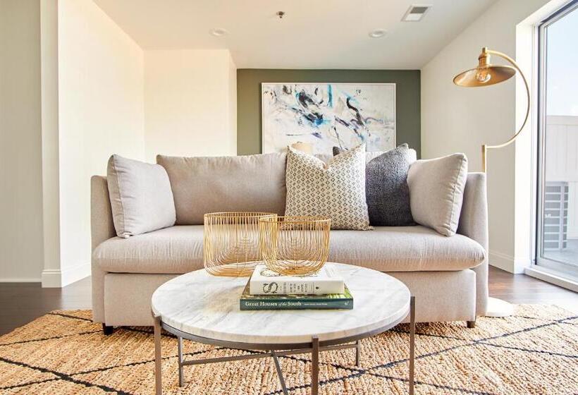 Sonder Baltimore Place