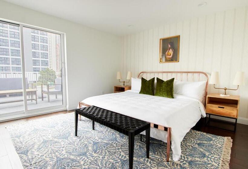 Sonder Baltimore Place