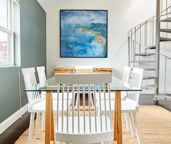 Sonder Baltimore Place