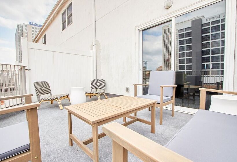 Sonder Baltimore Place