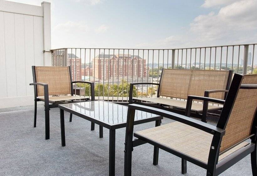 Sonder Baltimore Place