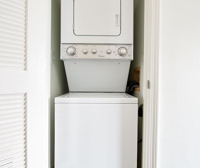 Sonder Baltimore Place